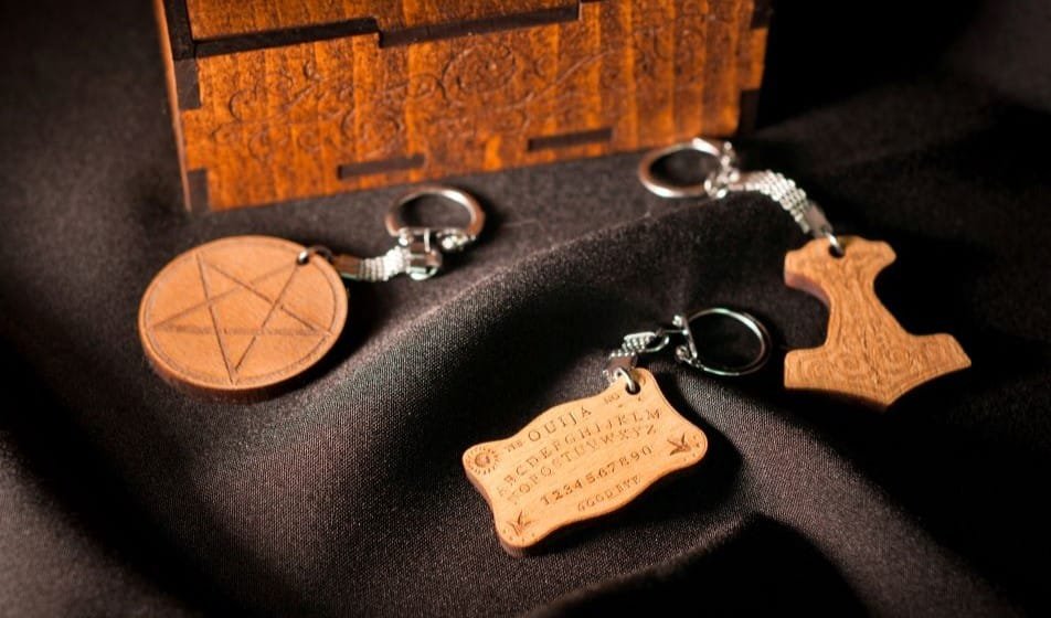 llaveros de madera con grabado laser